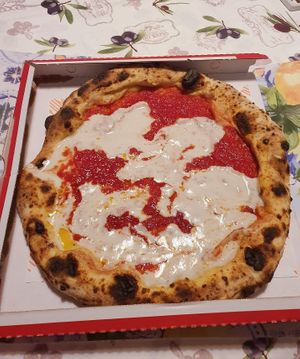 Vegan margherita at Pizzium in La Spezia