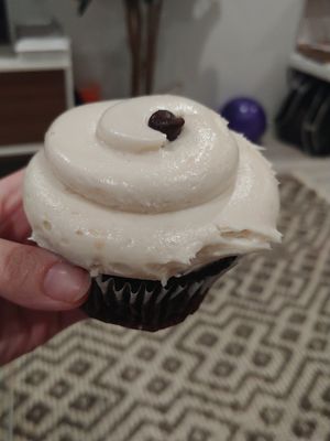 $4.25 Vegan, Wheat Free Cupcake at Icing on the Cake in Los Gatos
