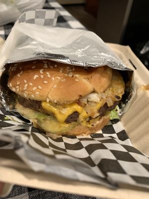 Double cheeseburger   at Vegan Vatoz in Riverside