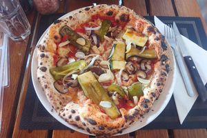 Vegana with extra garlic at La Pizzeria da Claudio  in Koh Tao