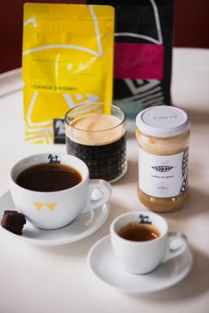 Specialty coffee and nitro cold brew at Café Lief  in Haarlem