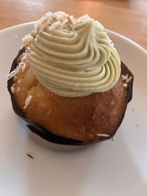 Matcha Lemon taartje   at Café Lief  in Haarlem