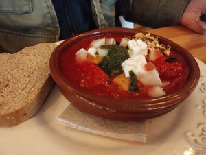 Lief shakshuka, scramble, maïs salsa, zhoug, zuurdesem at Café Lief  in Haarlem