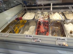Eissorten Teil 1 (Die Auswahl variiert.) at Glacë Manufaktur in Trier