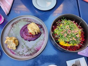 Main courses at COLORZ Kitchen  in Bern