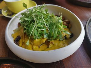 Round 4: Seasonal Braised Vegetablez (ok but one more time Hollandaise) at COLORZ Kitchen  in Bern