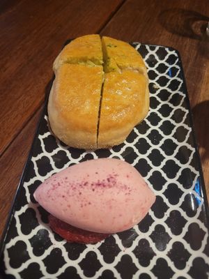  at COLORZ Kitchen  in Bern