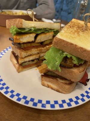   at Sundays  in Phnom Penh