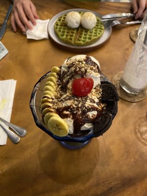   at Sundays  in Phnom Penh