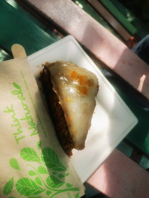 Vegan carrot cake at Fellini Római Kultúrbisztró in Budapest