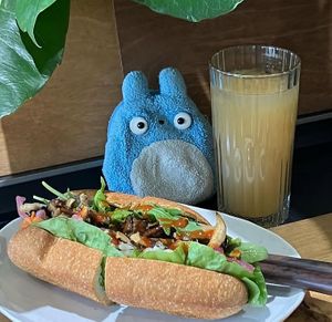  Mushroon baguette sandwich and apple juice #Veganuary at Gosranhi Bread/Book in Daegu