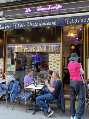 Outdoor and indoor dining   at Le Cambodge in Paris