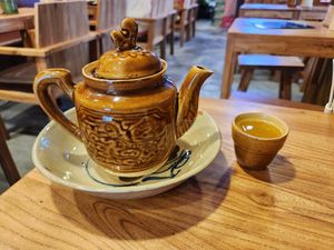 Peach tea at Tre Caphe - Club St in Central Singapore