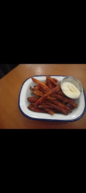 Sweet potato fries with DELICIOUS vegan mayo at Sababa Den Haag in The Hague