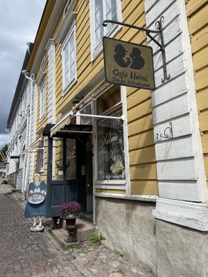 Cafe helmin edusta at Tea and Coffee House Helmi in Porvoo