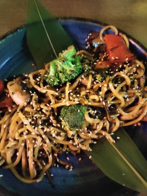  at Kamado Asian Food in Leon