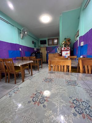 Small restaurant with just a few tables, A/C is turned on when you arrive. at Jai palace in Bangkok