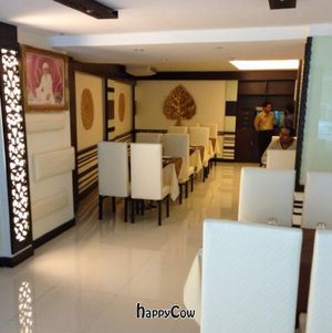 restaurant  at Jai palace in Bangkok