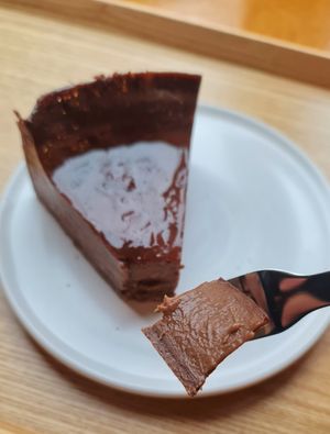 Chocolate flan tarte - close-up #Veganuary at Nono Shop & Cafe Seoul in Seoul