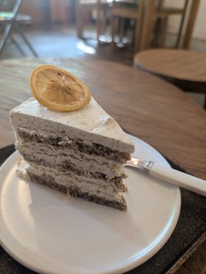 Earl grey cake at Nono Shop & Cafe Seoul in Seoul