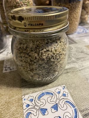 Semi di canapa  at Dispensa Vegetale in Nichelino