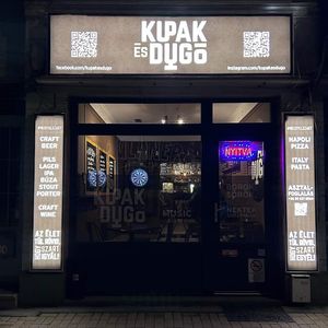  at Kupak és Dugó in Budapest