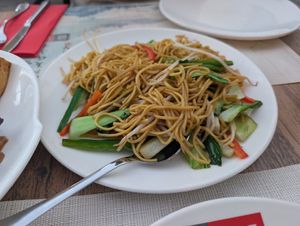 Vegetable noodles at Ming Chinese in Sevilla