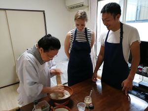 Miyo-Sensei making shirae  at Idees Kamakura in Kamakura