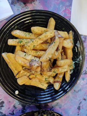 Cheesy garlic chips at Desert Island Dumplings in Manchester