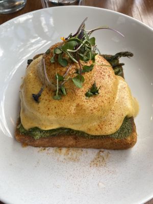 Lion’s Main toast with asparagus/pesto  at Knead  in Albuquerque