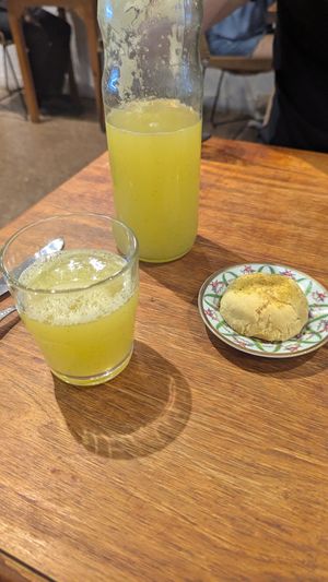 Limonada y chipa at Verde Pistacho in Buenos Aires