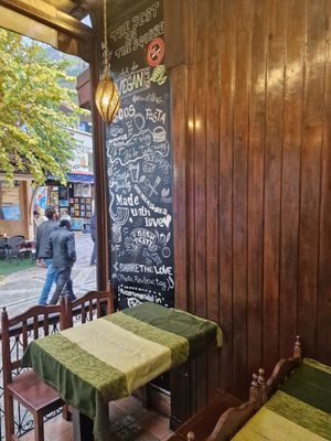  at MIDO'S in Chefchaouen