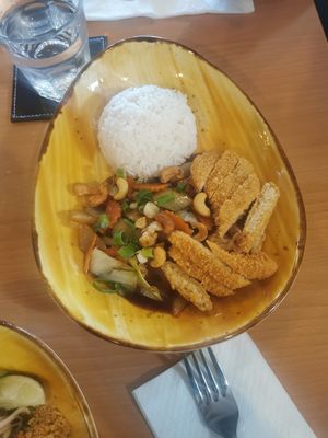 Sweet and sour cashew at Chai-Yo in Richmond