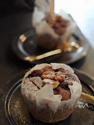  at Falo Coffee Brewers in Takayama