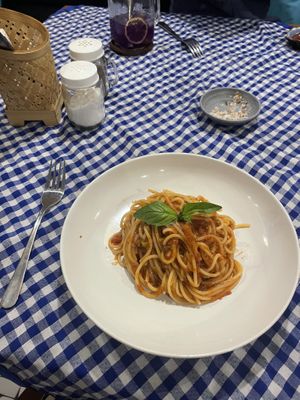 Vegan spaghetti  at Zaitun Restaurant Amed in Abang