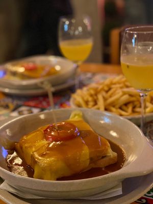 Francesinha vegan at Chill Out Caffe in Ponte Da Barca