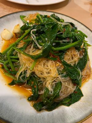 Cold noodles with spinach at Oriental City - 东方城中餐馆 in Tirana