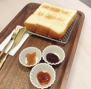 Toast and jam  at Blivin Bakery 植物系生吐司專門店 in Taipei