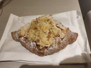  at Blivin Bakery 植物系生吐司專門店 in Taipei