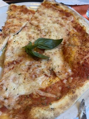 Vegan margarita  at Ristorante Pizzeria Portico in Brissago