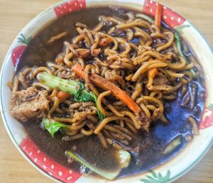 Chao Zhu Mian at Sheng Kang - 圣康素食中心在好食光 in Kuching