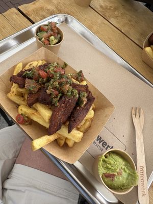 Planted Steak auf Pommes  at Frittenwerk - Designer Outlet in Berlin