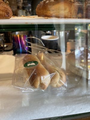 Vegan worstenbroodje!  at De Deli in Amsterdam