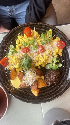 Scrambled tofu and heavenly potatoes  at Nihe in Tallinn