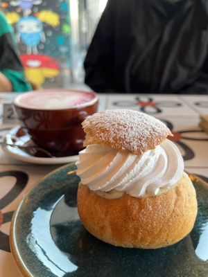 Seasonal „vastlakukkel“ (known as semla in Sweden). at Nihe in Tallinn