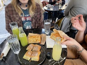 Pastries and fresh pressed juicees #Veganuary at Early Bites in Athens