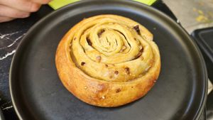 Apple at Early Bites in Athens