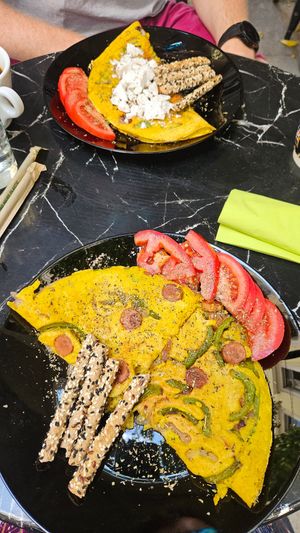 Sausage nomelette at Early Bites in Athens