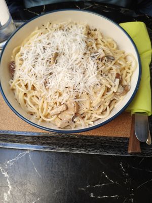 Carbonara at Early Bites in Athens