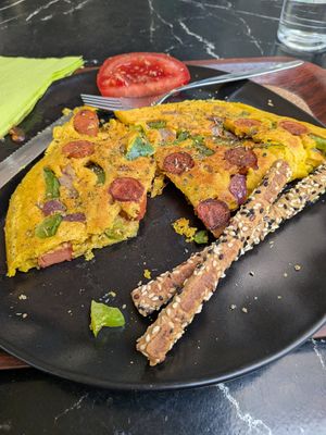 Vegan Sausage omelette at Early Bites in Athens